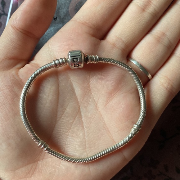 authentic pandora barrel clasp bracelet! 6.7, like new - Picture 3 of 4